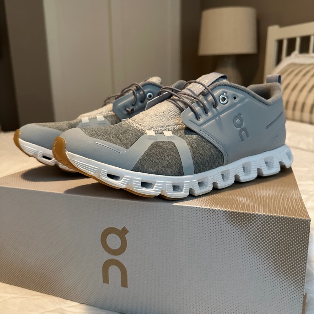 On Running Men's Sneakers in Gray and White